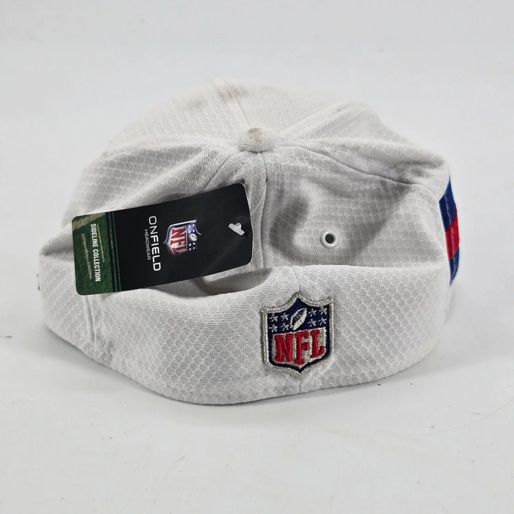 New Era NFL Giants Child-Youth 39THIRTY Hat White Sideline On-Field Stretch Fit